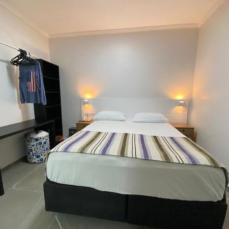 Flat - Acomoda Ate 4 Hospedes - Bairro Do Gonzaga - Santos Sp 외부 사진